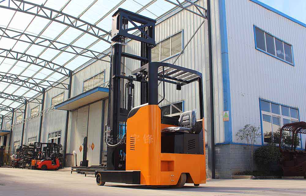 Electric Reach Truck