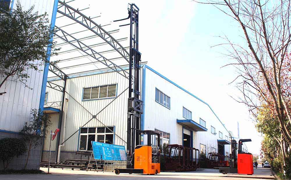 Electric Reach Truck