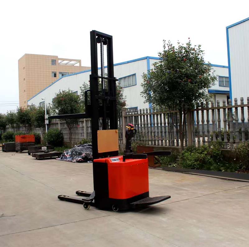 Stacker Listrik Penuh Penggerak dan Angkat Super